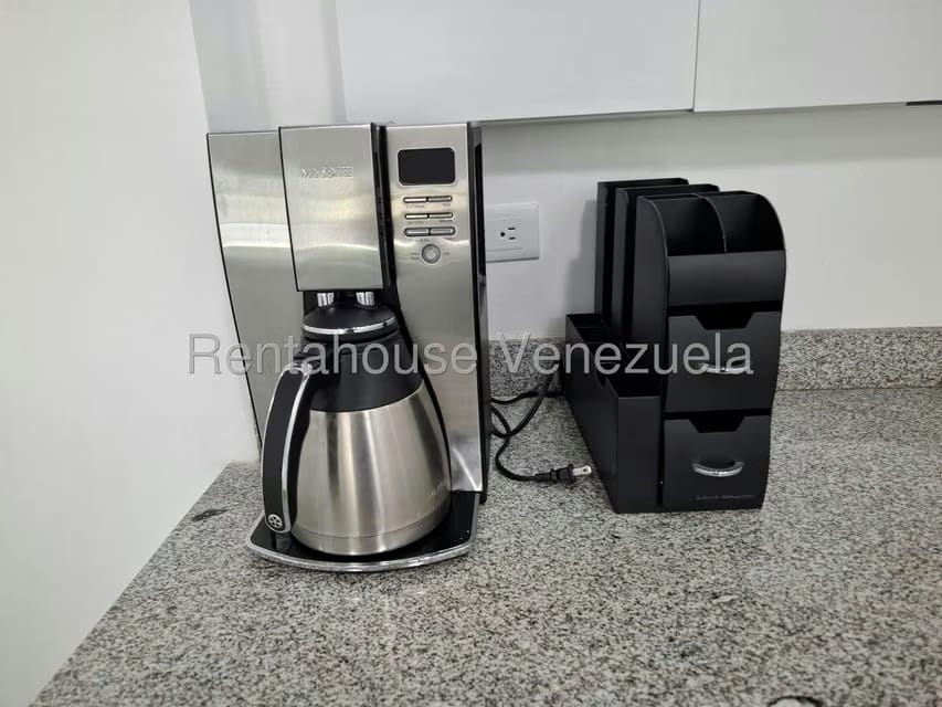 Comercial (Local Comercial) en Alquiler en Macaracuay, Distrito Metropolitano - 18