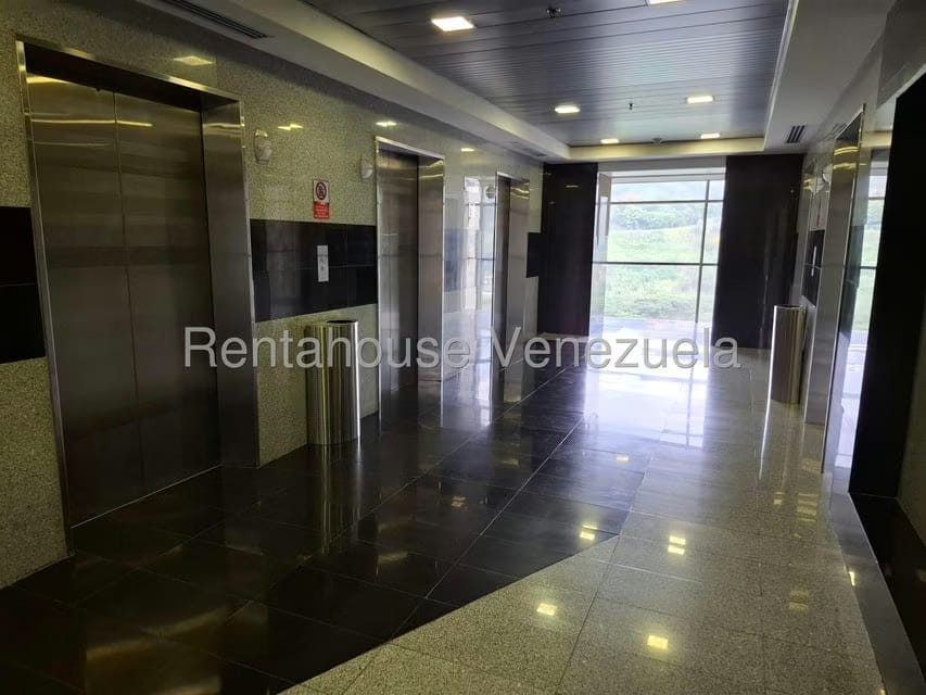 Comercial (Local Comercial) en Alquiler en Macaracuay, Distrito Metropolitano - 20