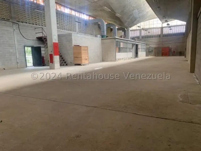 Comercial (Galpon - Deposito) en Alquiler en Macarena Sur, Miranda - 5