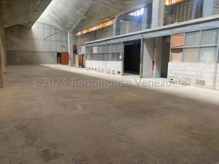 Comercial (Galpon - Deposito) en Alquiler en Macarena Sur, Miranda - 10