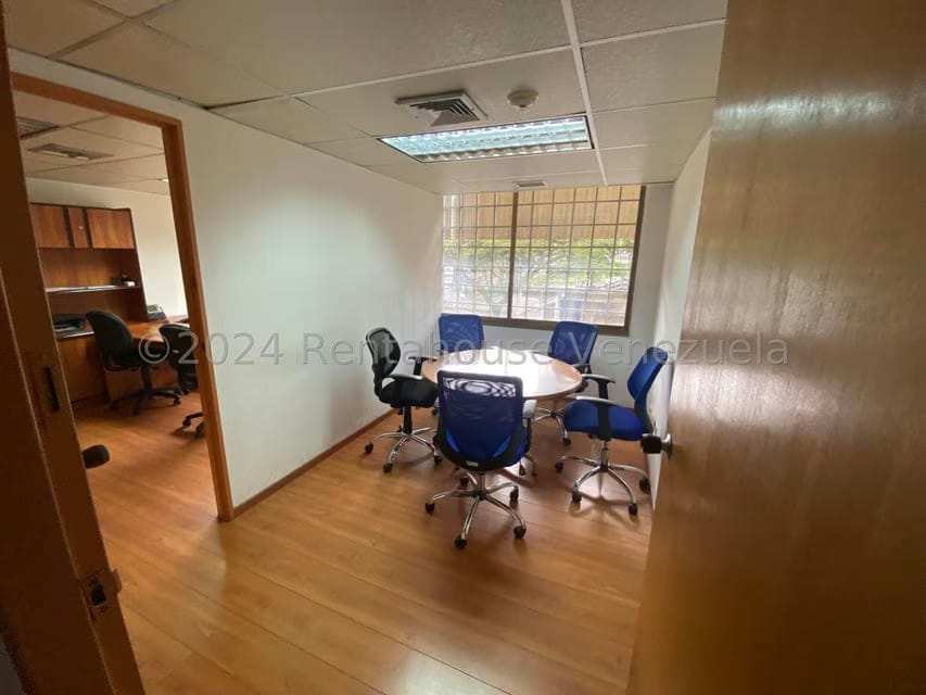 Comercial (Oficina) en Venta en Macaracuay, Distrito Metropolitano - 24