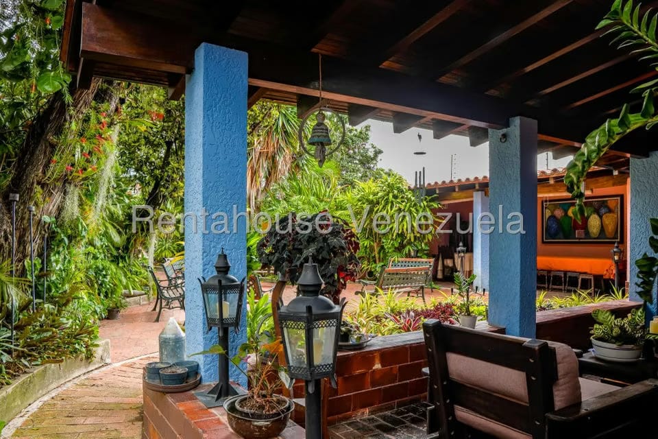 Casa (Duplex) en Venta en Prados del Este, Distrito Metropolitano - 16