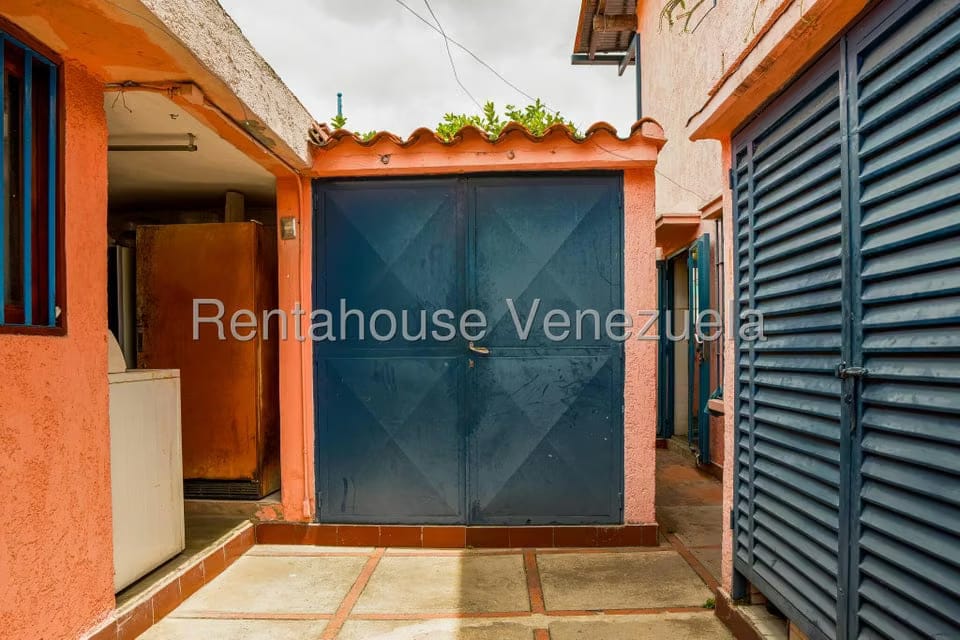 Casa (Duplex) en Venta en Prados del Este, Distrito Metropolitano - 42
