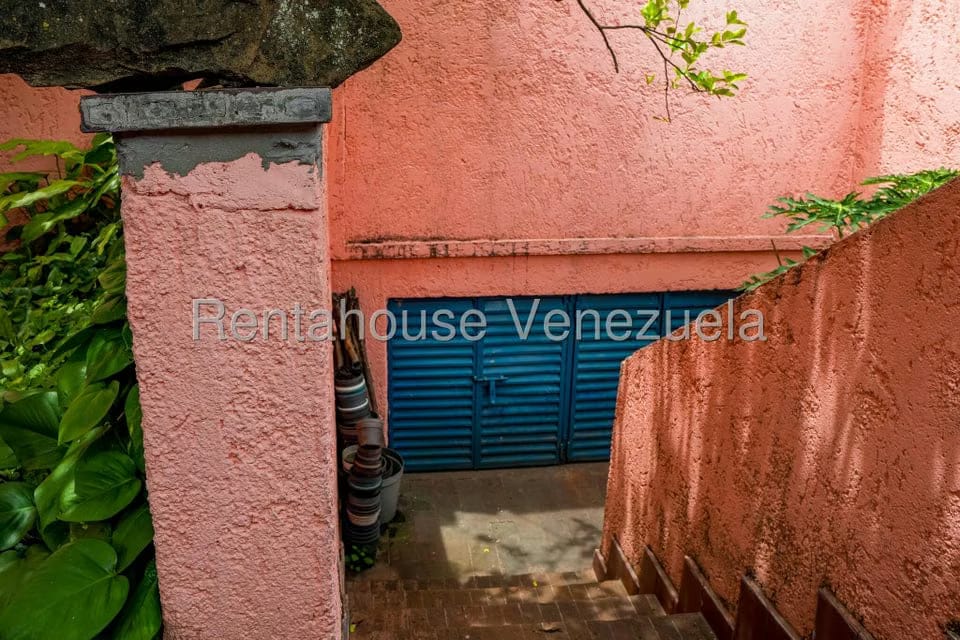 Casa (Duplex) en Venta en Prados del Este, Distrito Metropolitano - 44
