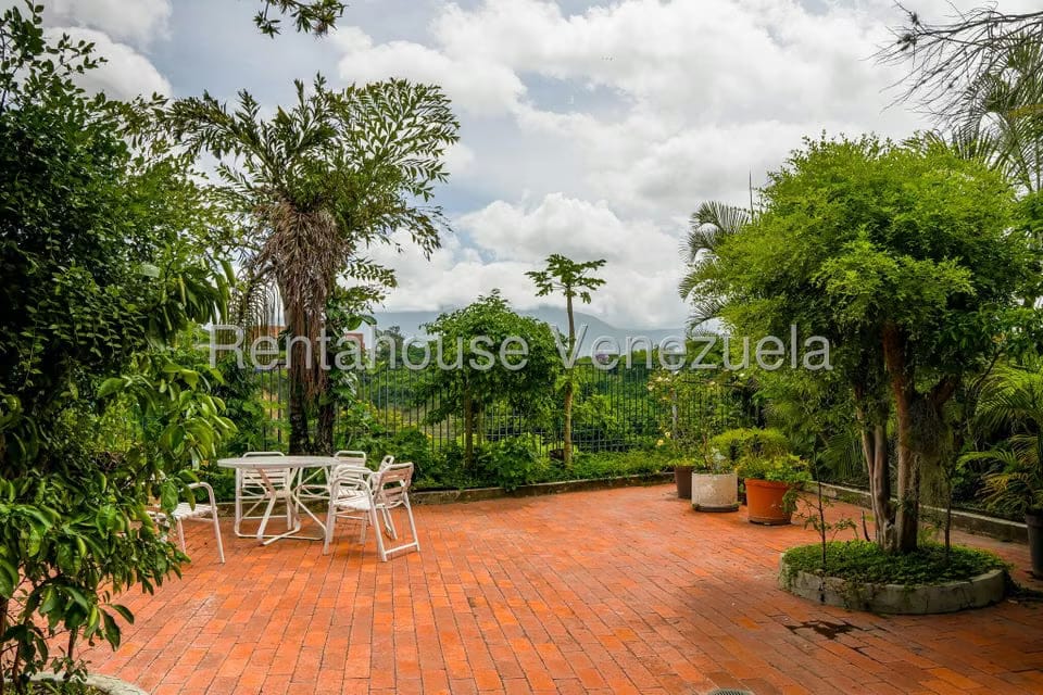 Casa (Duplex) en Venta en Prados del Este, Distrito Metropolitano - 6