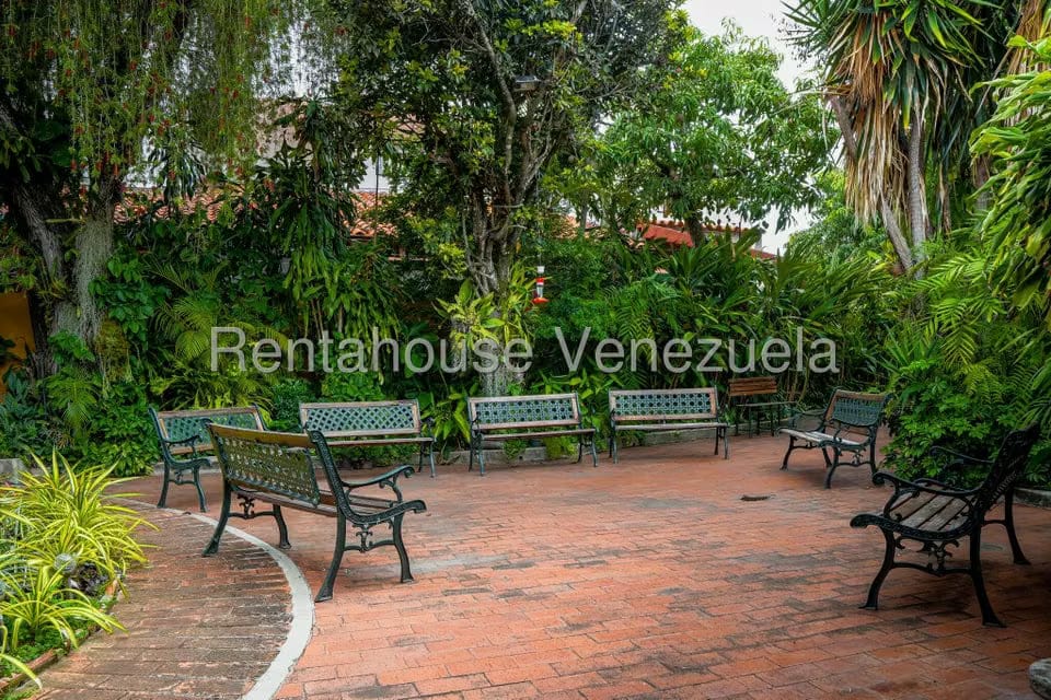 Casa (Duplex) en Venta en Prados del Este, Distrito Metropolitano - 10
