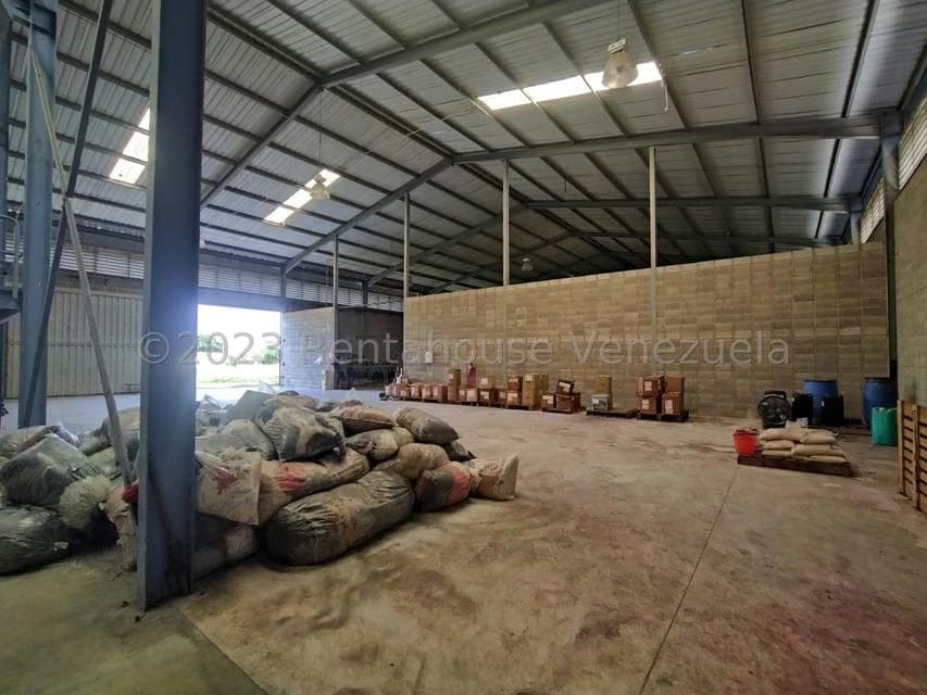 Comercial (Galpon - Deposito) en Alquiler en Urbanizacion Industrial Santa Cruz, Aragua - 101