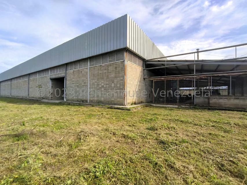 Comercial (Galpon - Deposito) en Alquiler en Urbanizacion Industrial Santa Cruz, Aragua - 107