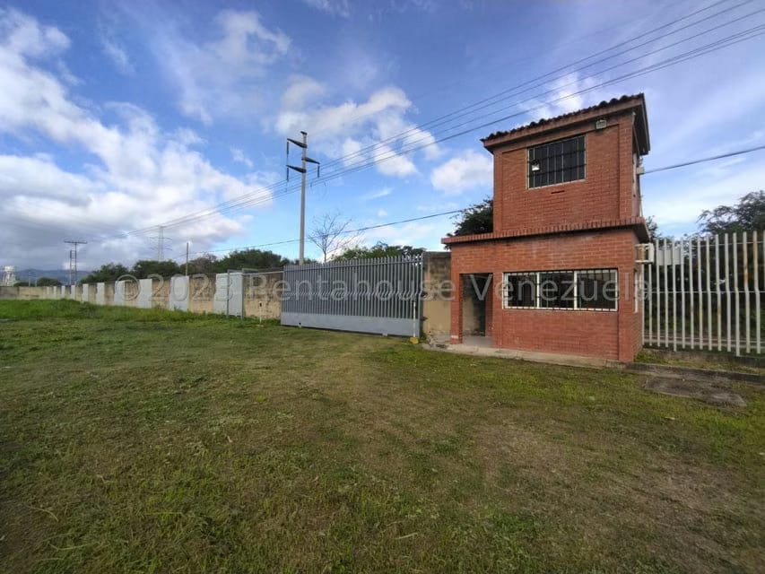 Comercial (Galpon - Deposito) en Alquiler en Urbanizacion Industrial Santa Cruz, Aragua - 127