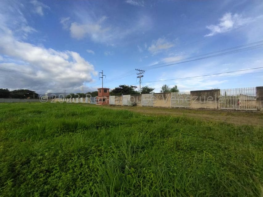 Comercial (Galpon - Deposito) en Alquiler en Urbanizacion Industrial Santa Cruz, Aragua - 132
