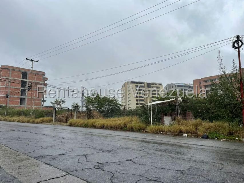 Terreno (Comercial) en Venta en Vega Arriba, Miranda - 2