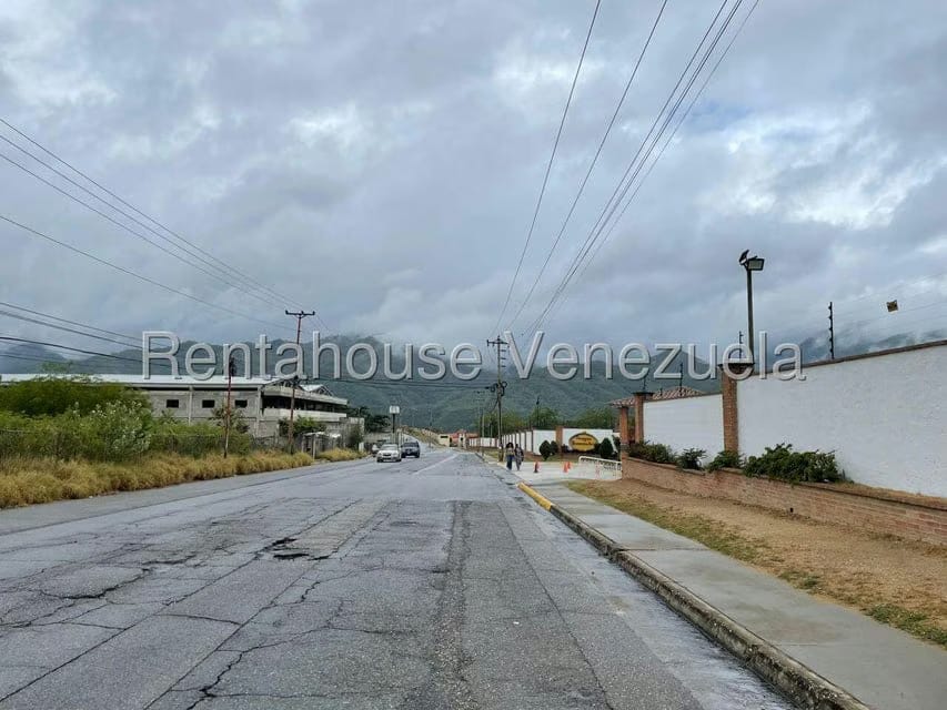Terreno (Comercial) en Venta en Vega Arriba, Miranda - 7