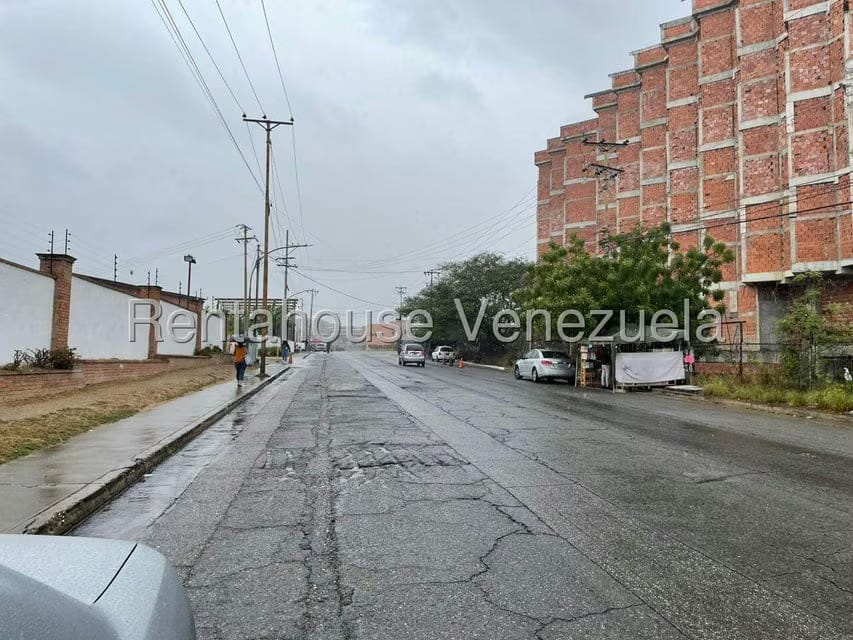 Terreno (Comercial) en Venta en Vega Arriba, Miranda - 8