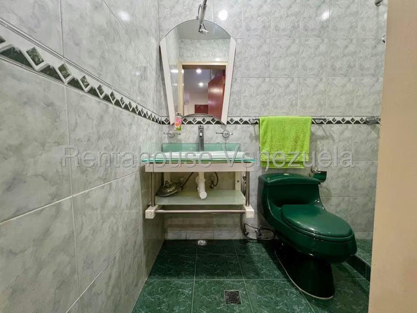Comercial (Local Comercial) en Alquiler en Catia, Distrito Metropolitano - 13