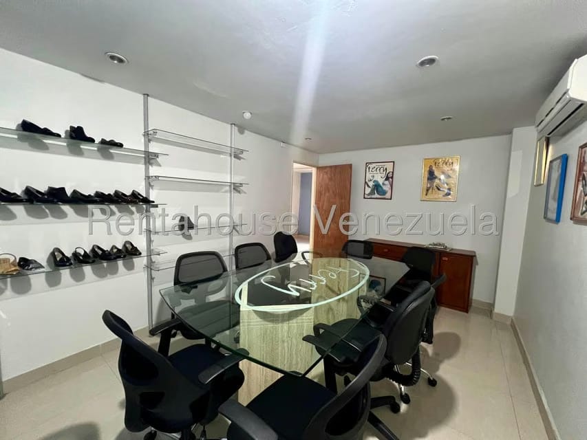 Comercial (Local Comercial) en Alquiler en Catia, Distrito Metropolitano - 4