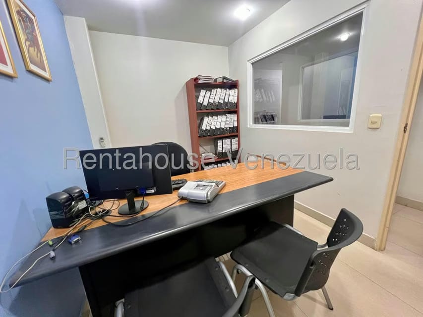 Comercial (Local Comercial) en Alquiler en Catia, Distrito Metropolitano - 9