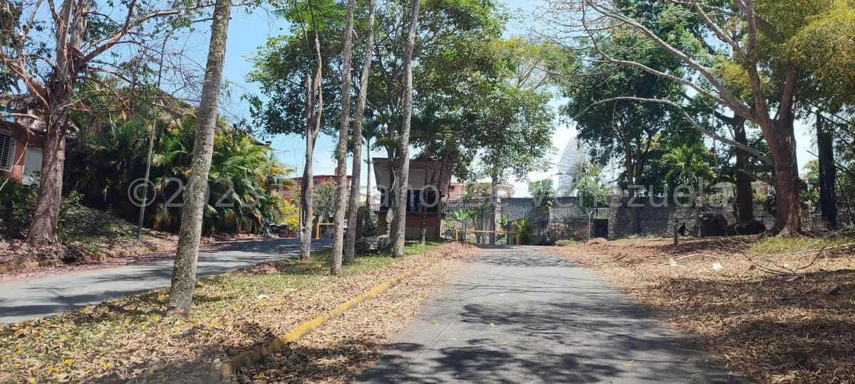 Terreno (Comercial) en Venta en El Hatillo, Distrito Metropolitano - 2