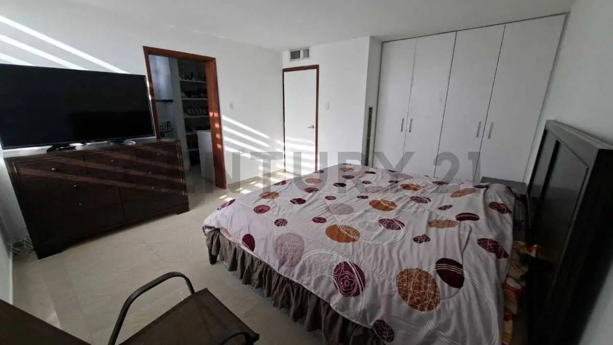 Townhouse En Venta En La Ciudad De Lechería - 11