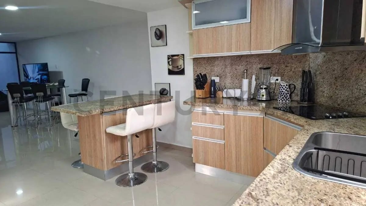 Townhouse En Venta En La Ciudad De Lechería - 6