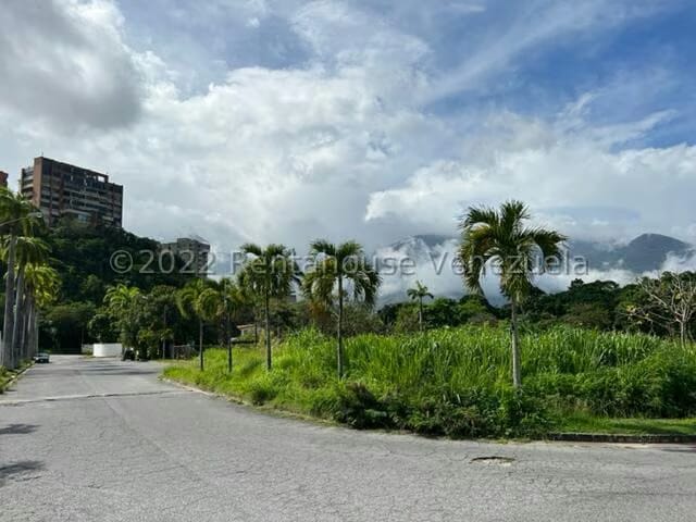 Terreno (Residencial) en Venta en Macaracuay, Distrito Metropolitano - 4