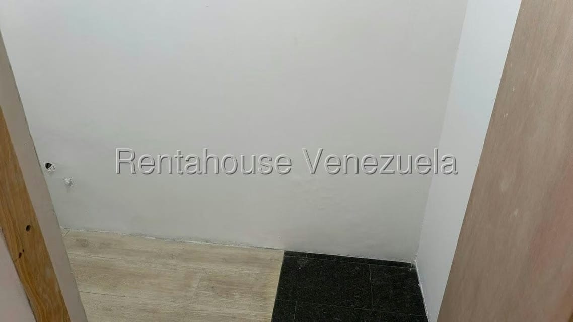 Comercial (Local Comercial) en Alquiler en Santa Fe Norte, Distrito Metropolitano - 12