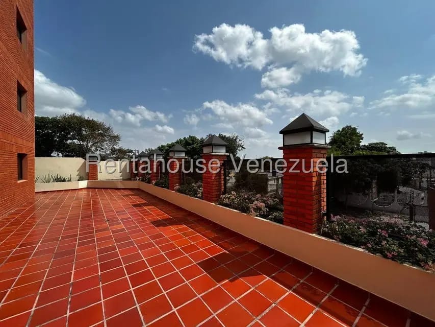 Apartamento (1 Nivel) en Venta en Del Este, Lara - 26