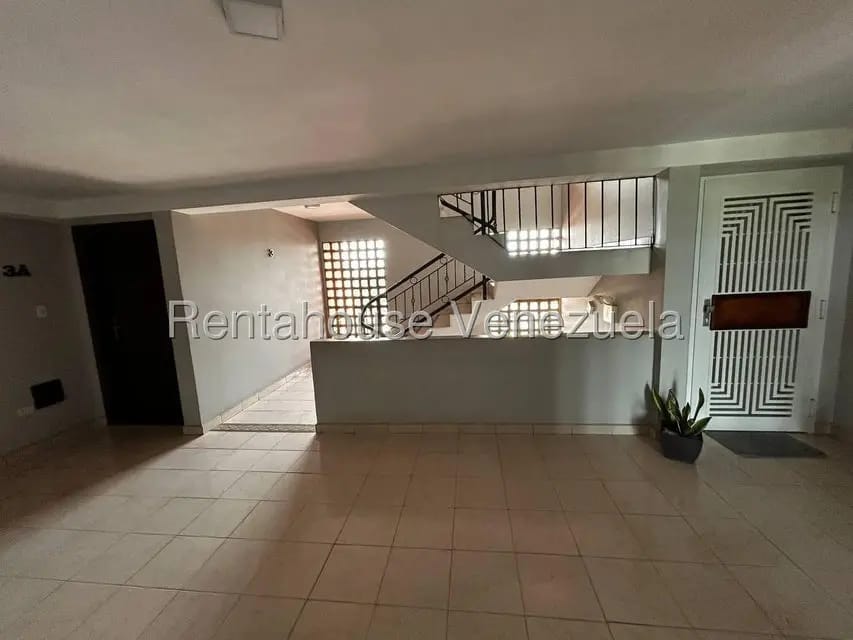 Apartamento (1 Nivel) en Venta en Del Este, Lara - 36