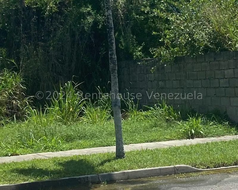 Terreno (Residencial) en Venta en Puerto Encantado, Miranda