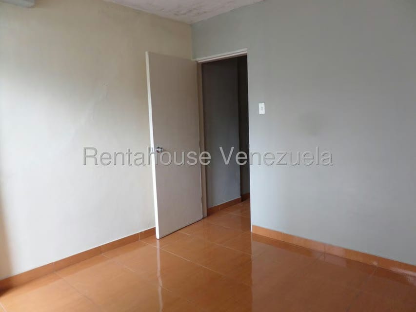 Comercial (Local Comercial) en Alquiler en Santa Monica, Distrito Metropolitano - 13