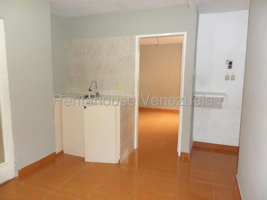 Comercial (Local Comercial) en Alquiler en Santa Monica, Distrito Metropolitano - 5