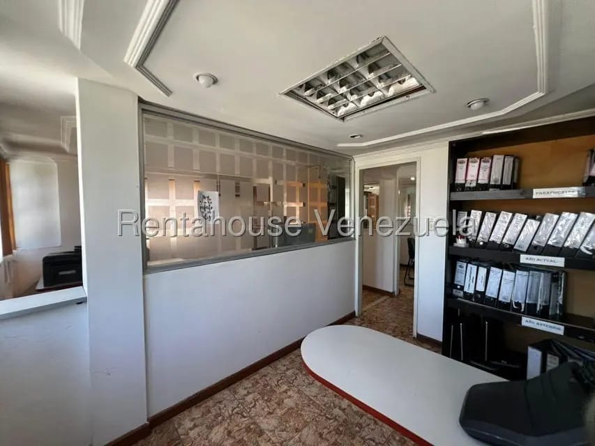 Comercial (Oficina) en Alquiler en Centro, Lara - 11