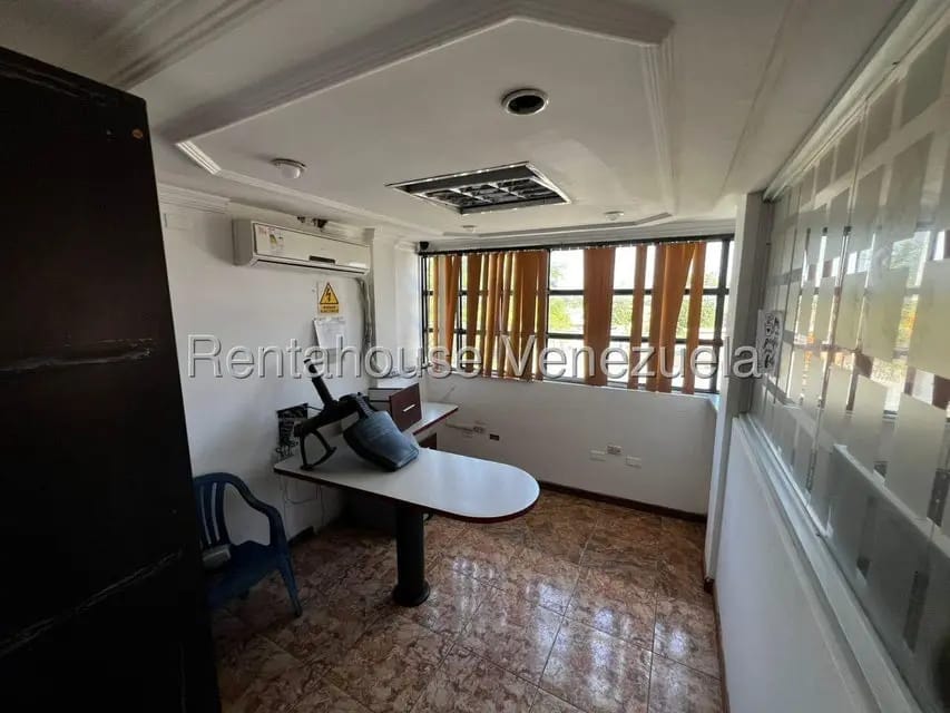 Comercial (Oficina) en Alquiler en Centro, Lara - 13