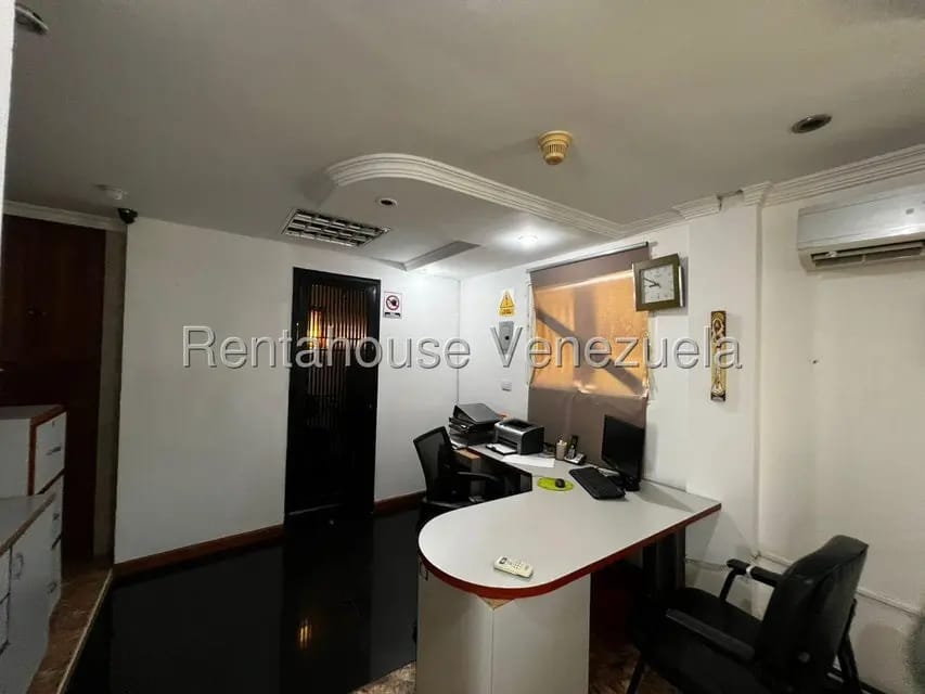 Comercial (Oficina) en Alquiler en Centro, Lara - 17