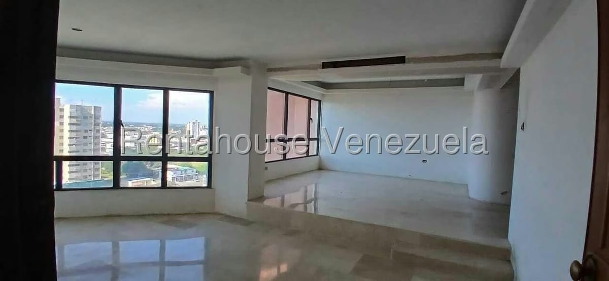 Apartamento (1 Nivel) en Venta en Cristobal Colon, Zulia - 2