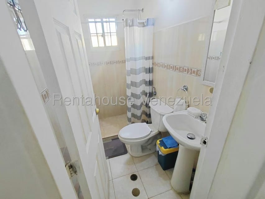 Townhouse (1 Nivel) en Venta en La Cruz del Pastel, Nueva Esparta - 18