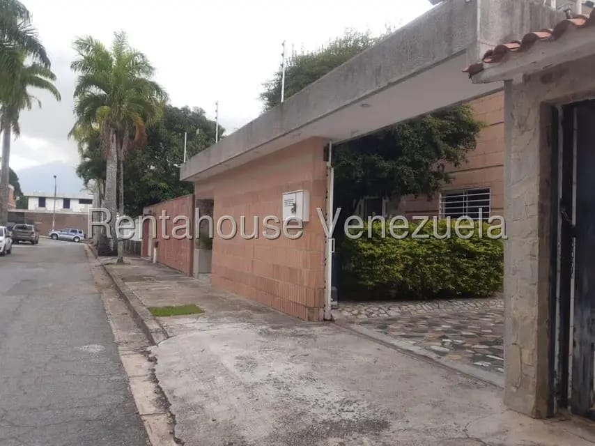 Casa (Multipes Niveles) en Venta en Los Pomelos, Distrito Metropolitano - 2