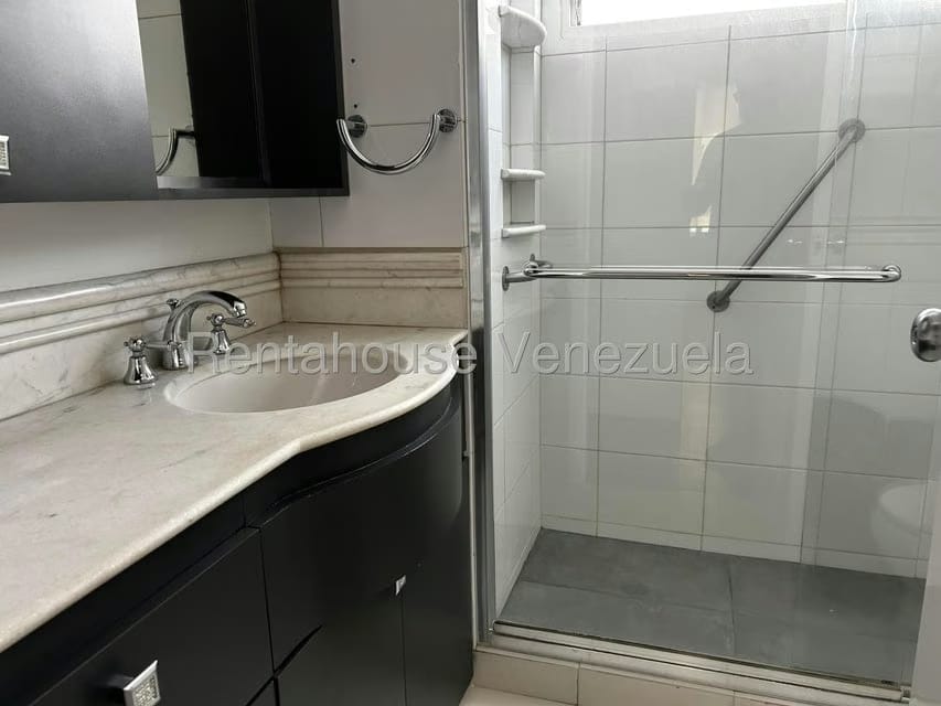 Apartamento (1 Nivel) en Alquiler en Santa Fe Norte, Distrito Metropolitano - 11