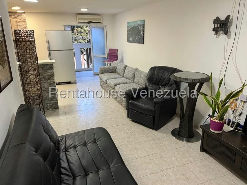 Apartamento (1 Nivel) en Alquiler en Macaracuay, Distrito Metropolitano - 4