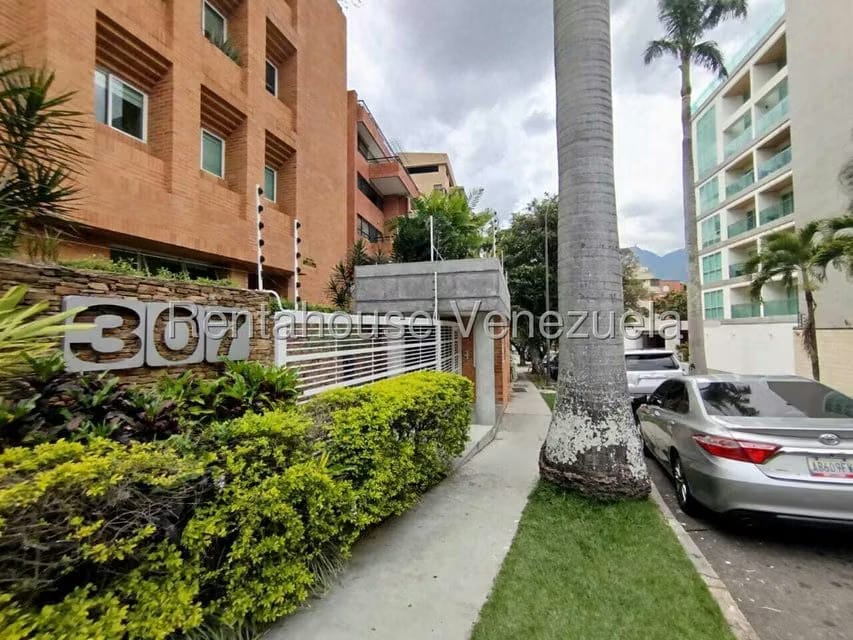 Apartamento (1 Nivel) en Alquiler en Las Mercedes, Distrito Metropolitano - 2