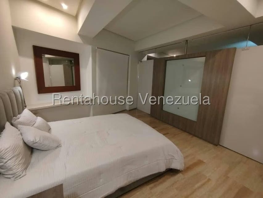 Apartamento (1 Nivel) en Alquiler en Las Mercedes, Distrito Metropolitano - 24