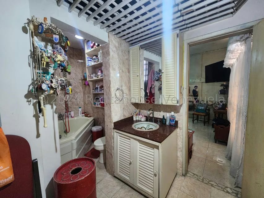 Casa (Multipes Niveles) en Venta en Parroquia Juan de Villegas, Lara - 16