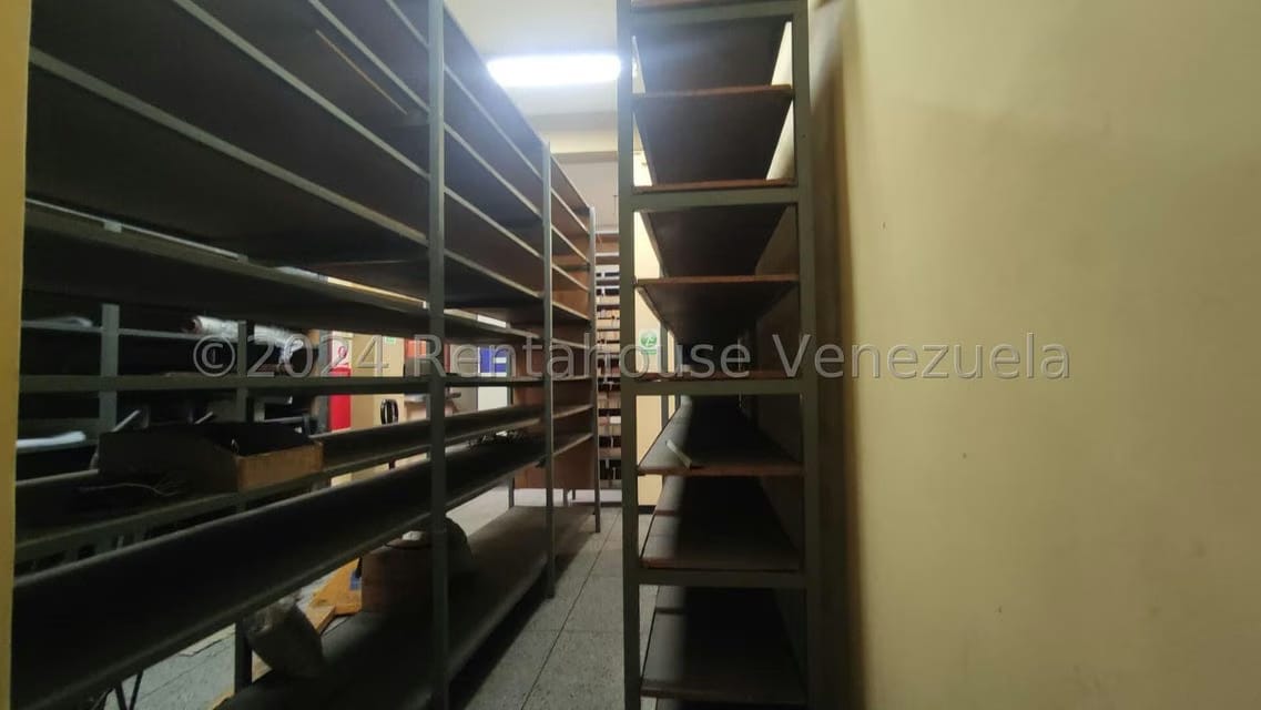 Comercial (Edificio) en Venta en Centro, Lara - 11