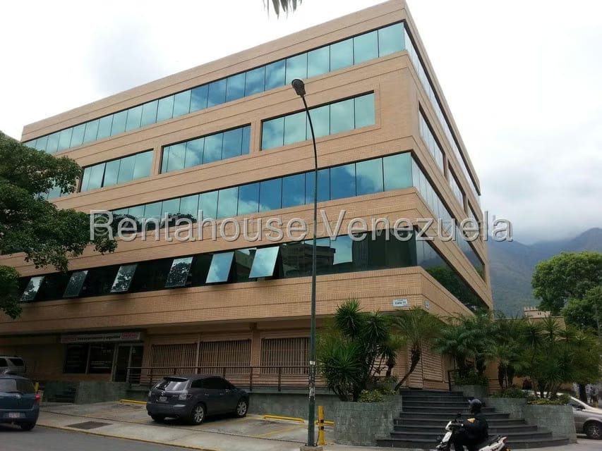 Comercial (Edificio) en Venta en La Urbina, Distrito Metropolitano - 2