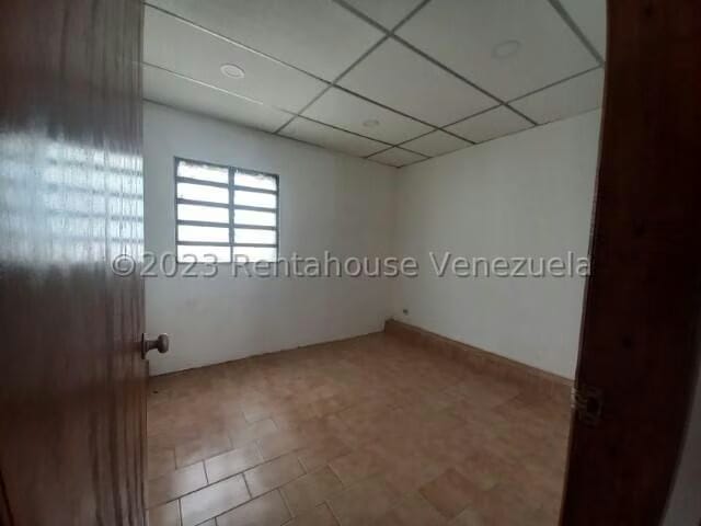 Casa (Duplex) en Venta en El Marques, Miranda - 8