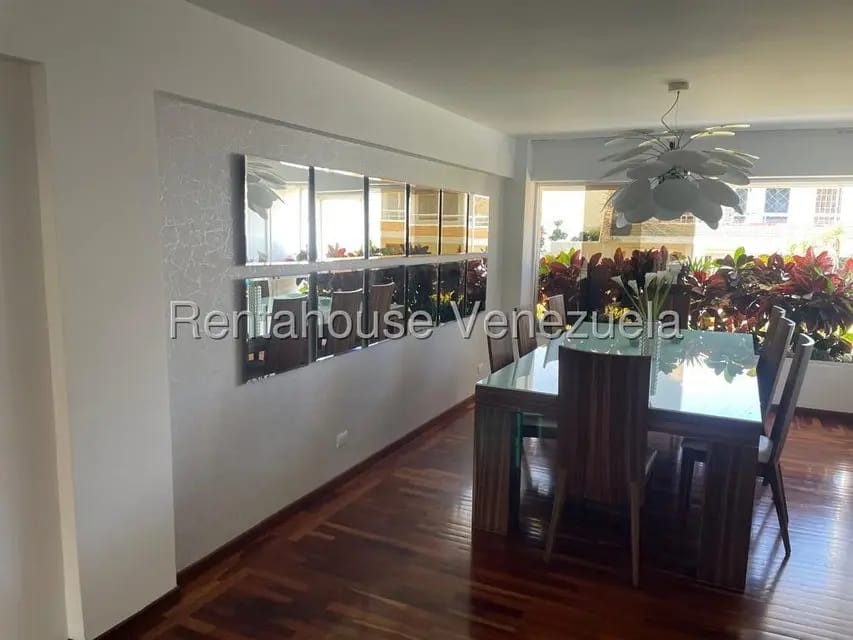 Casa (Multipes Niveles) en Venta en Lomas de Prados del Este, Distrito Metropolitano - 18