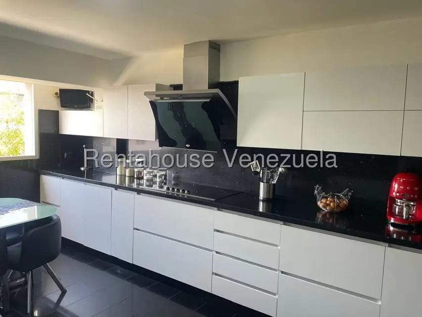 Casa (Multipes Niveles) en Venta en Lomas de Prados del Este, Distrito Metropolitano - 21