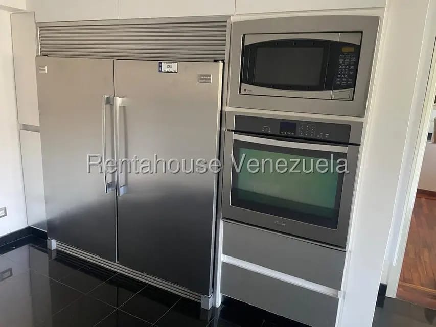 Casa (Multipes Niveles) en Venta en Lomas de Prados del Este, Distrito Metropolitano - 23