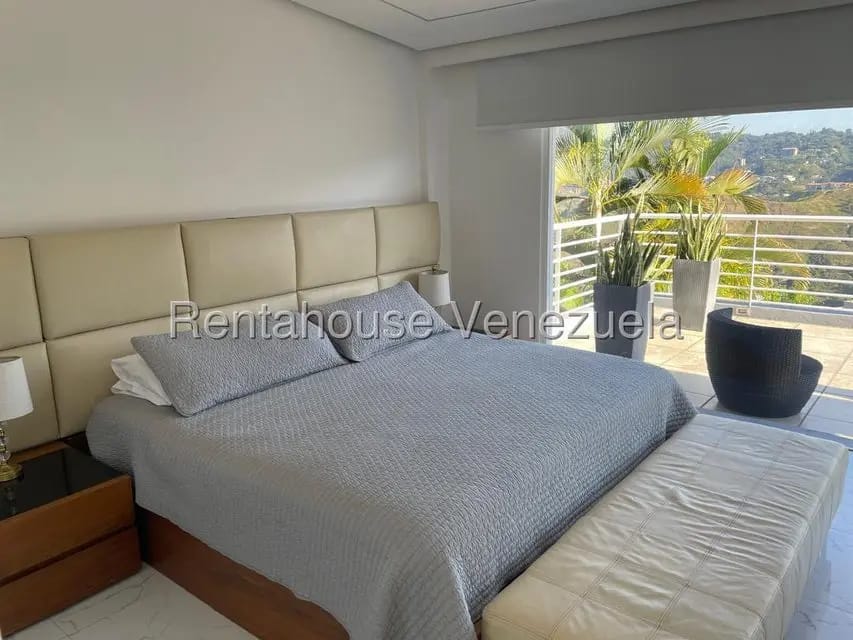 Casa (Multipes Niveles) en Venta en Lomas de Prados del Este, Distrito Metropolitano - 28