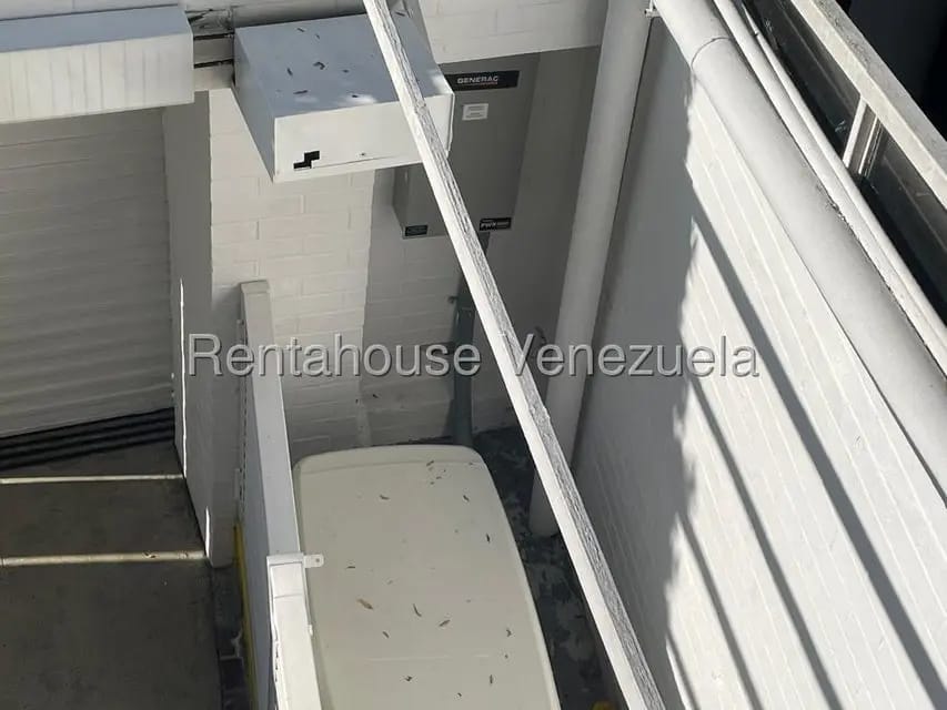 Casa (Multipes Niveles) en Venta en Lomas de Prados del Este, Distrito Metropolitano - 4