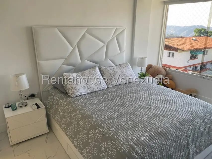 Casa (Multipes Niveles) en Venta en Lomas de Prados del Este, Distrito Metropolitano - 39